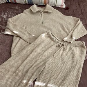 WORN ONCE aerie lounge set